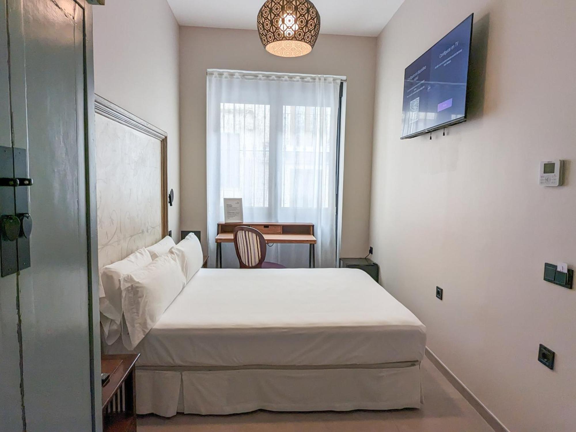 Double Room,1618905531:JPEG