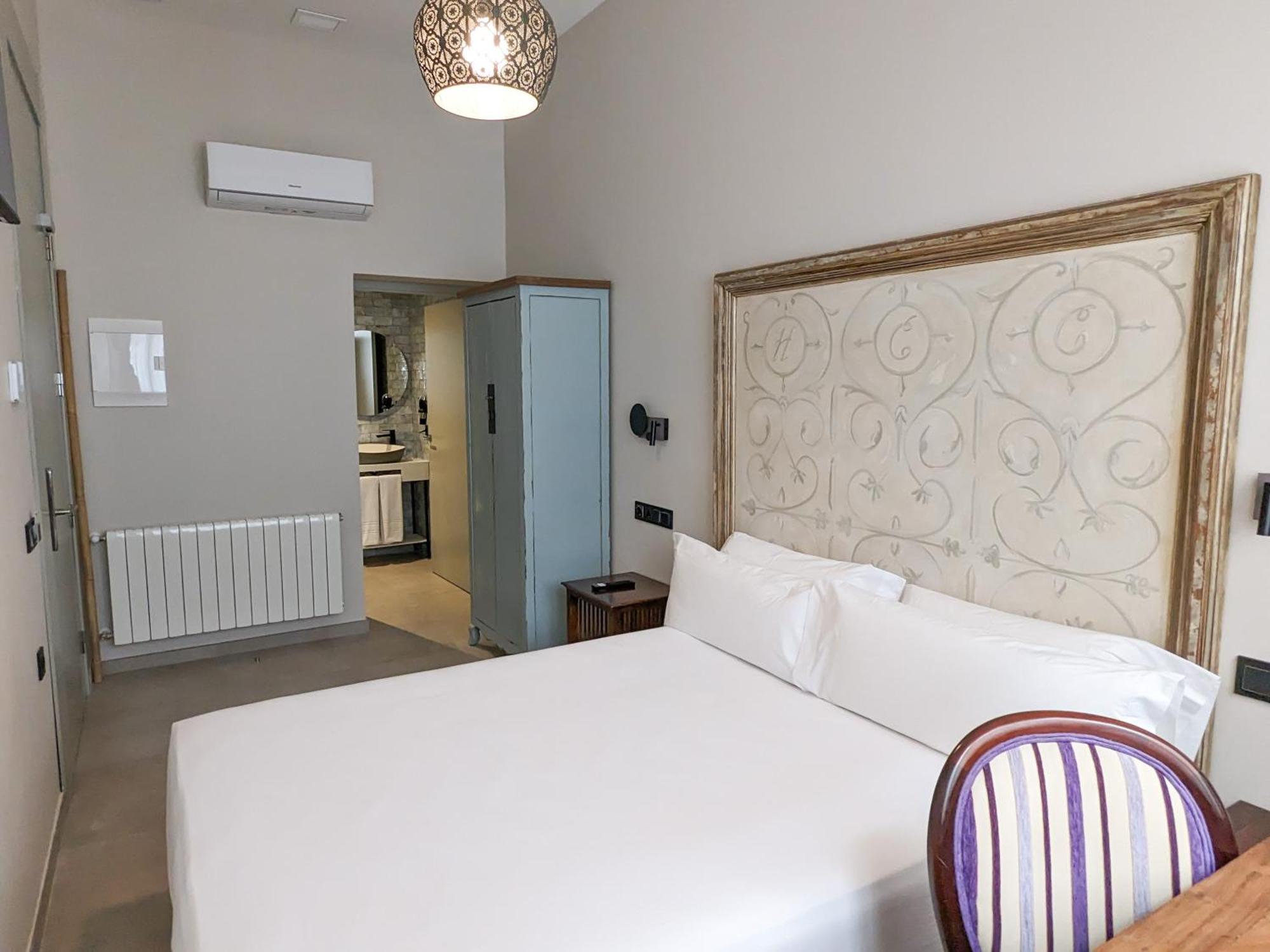 Double Room,1618905549:JPEG