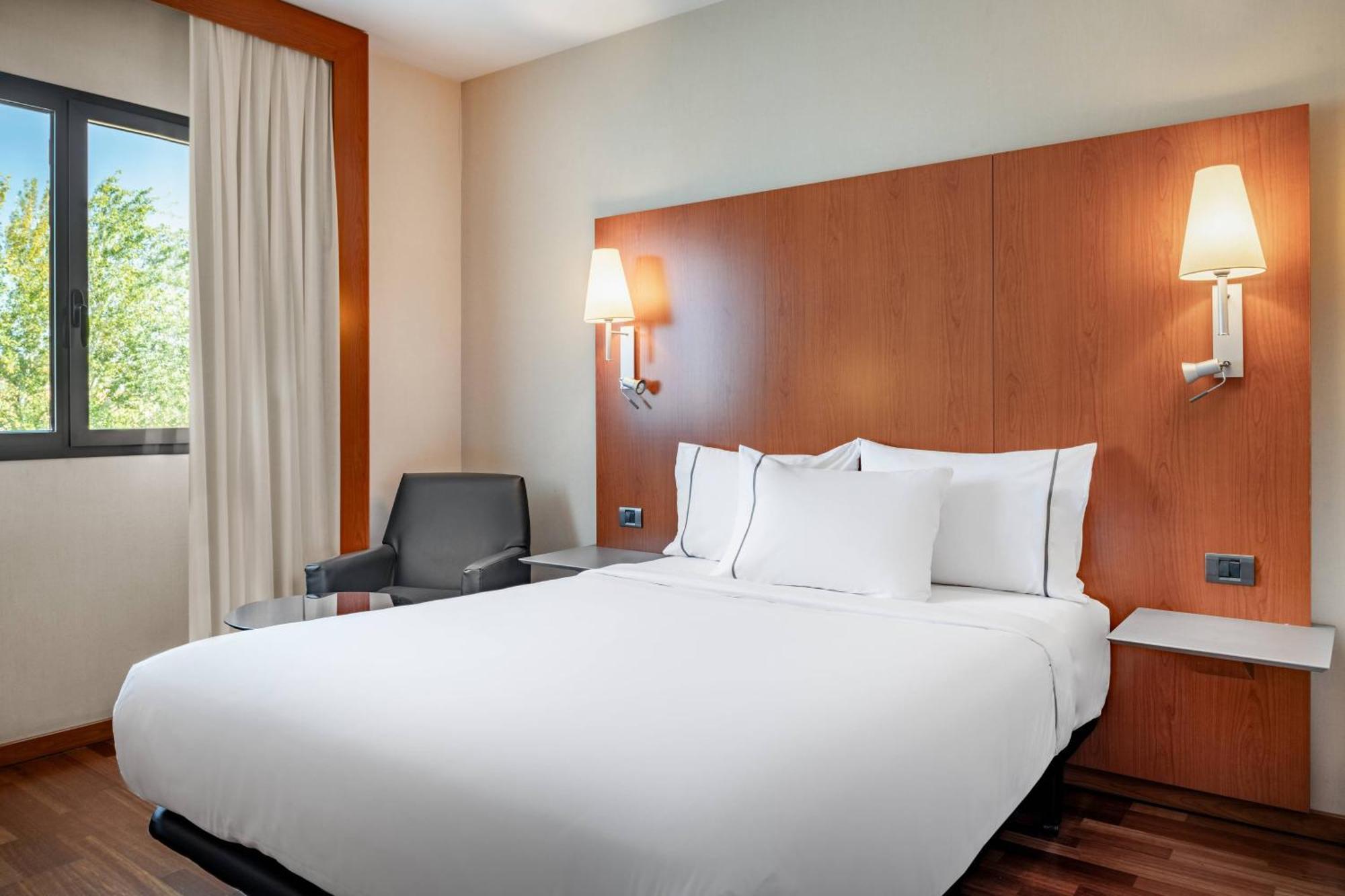 Double Room,1643137259:JPEG